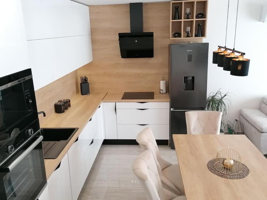Apartman Max !!!! 奥米什 外观 照片